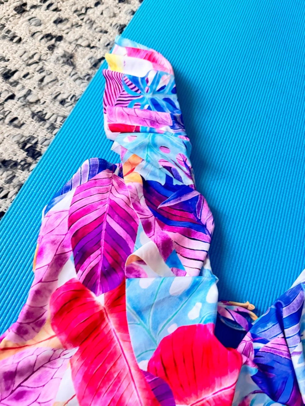 Tropical Ruffle-Trim One-Piece Swimsuit - Multicolor - Picture 4 of 11